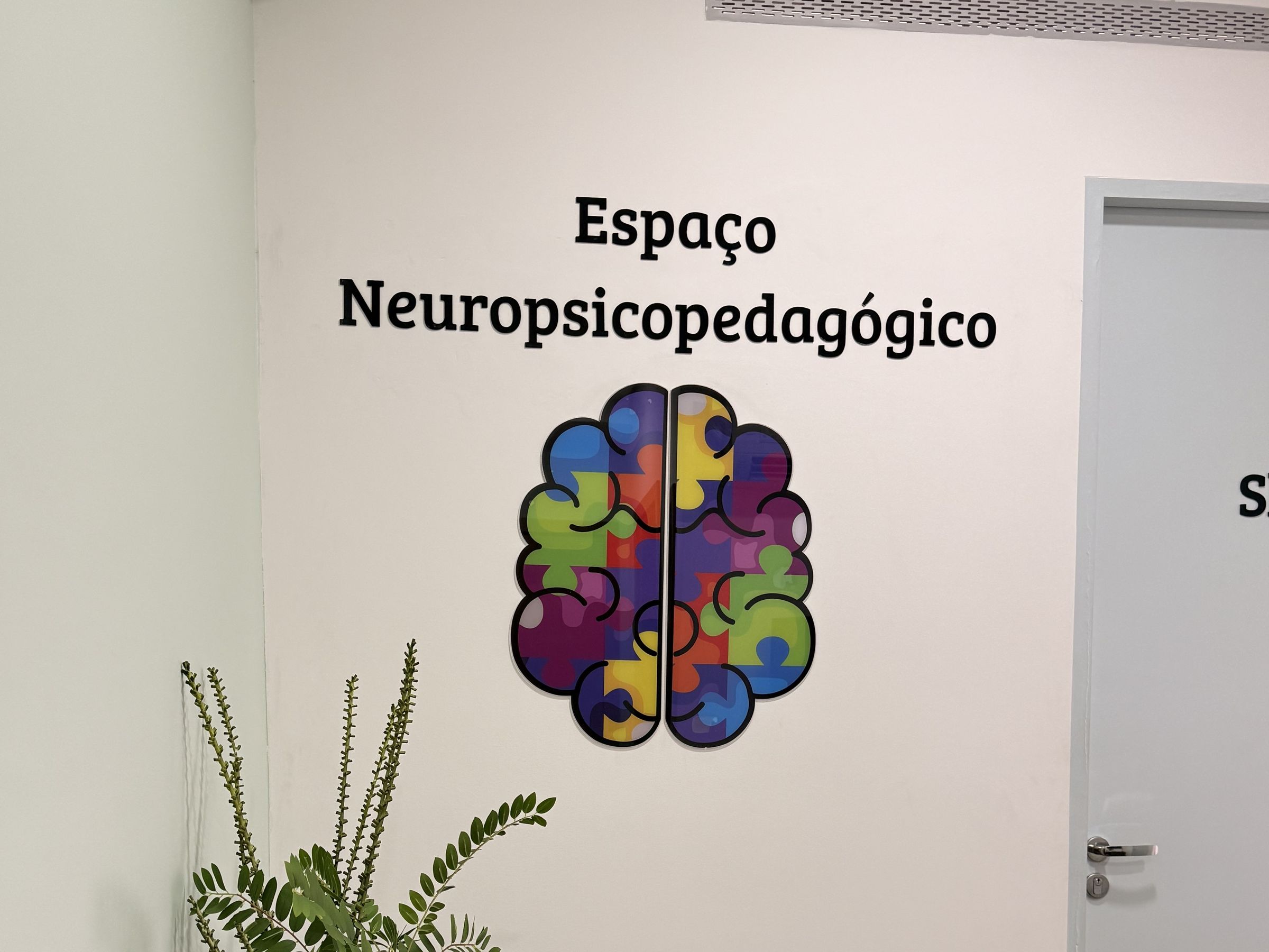 Recepção do Espaço Semear Saber com a marca na parede